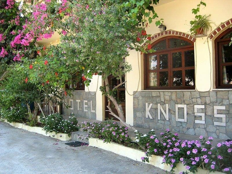 קלמאקי Knossos Hotel מראה חיצוני תמונה